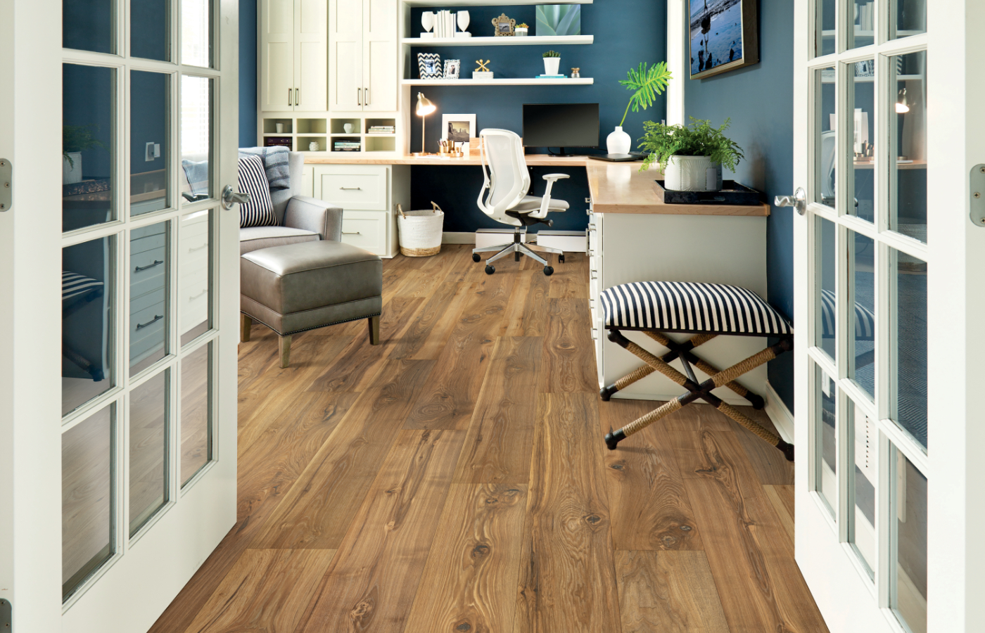 laminate flooring in office space